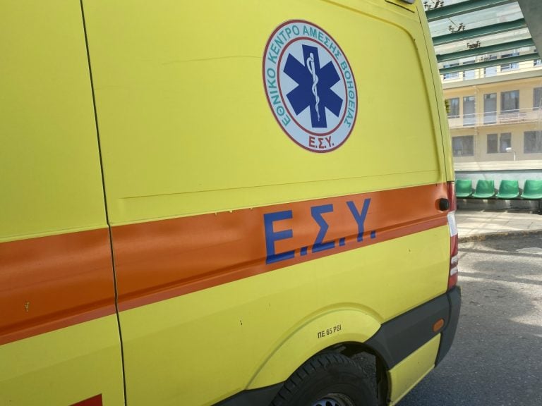 Σύγκρουση μοτοσικλετών τα ξημερώματα: Νεκρός 26χρονος, με ελαφρά τραύματα 29χρονος