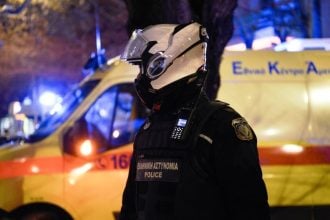 Πάτρα: Δύο απόπειρες αυτοκτονίας, μέσα σε λίγες ώρες, κινητοποίησαν Αστυνομία και ΕΚΑΒ - Μία νεαρή μεταφέρθηκε στο νοσοκομείο