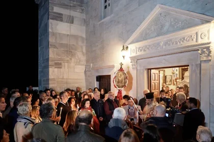 Πότε είναι οι Πρώτοι Χαιρετισμοί: Τι ώρα ξεκινούν και πότε ψάλλεται ο Ακάθιστος Ύμνος