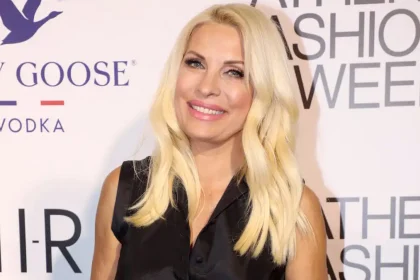 Η Ελένη Μενεγάκη αποκάλυψε πώς ανεβάζει τη διάθεσή της