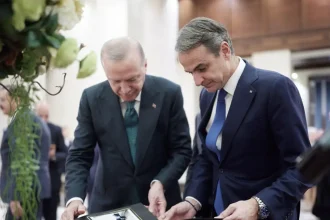 Ο Κυριάκος Μητσοτάκης τηλεφώνησε στον Ρετζέπ Ταγίπ Ερντογάν για τα γενέθλιά του