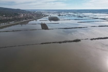Δύσκολη νύχτα στον Έβρο: 150 χιλιάδες στρέμματα κάτω από τα νερά – Πλημμύρισε ο κάμπος των Λαβάρων, μήνυμα από το 112 τα ξημερώματα ΦΩΤΟ