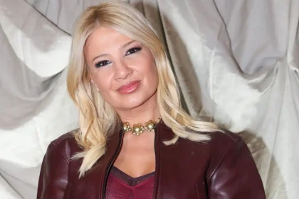 Η Φαίη Σκορδά παντρεύεται με τον σύντροφό της, Αλέξανδρο Αθανασιάδη