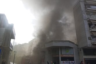 Αγρίνιο: Μεγάλη φωτιά στο κέντρο της πόλης ΦΩΤΟ-ΒΙΝΤΕΟ