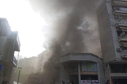 Αγρίνιο: Μεγάλη φωτιά στο κέντρο της πόλης ΦΩΤΟ-ΒΙΝΤΕΟ