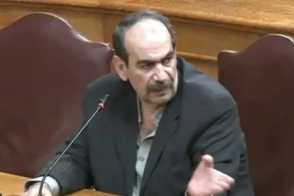 Φραπές: Στο «σκαμνί» για απείθεια επειδή δεν πήγε την πρώτη φορά στην Εξεταστική