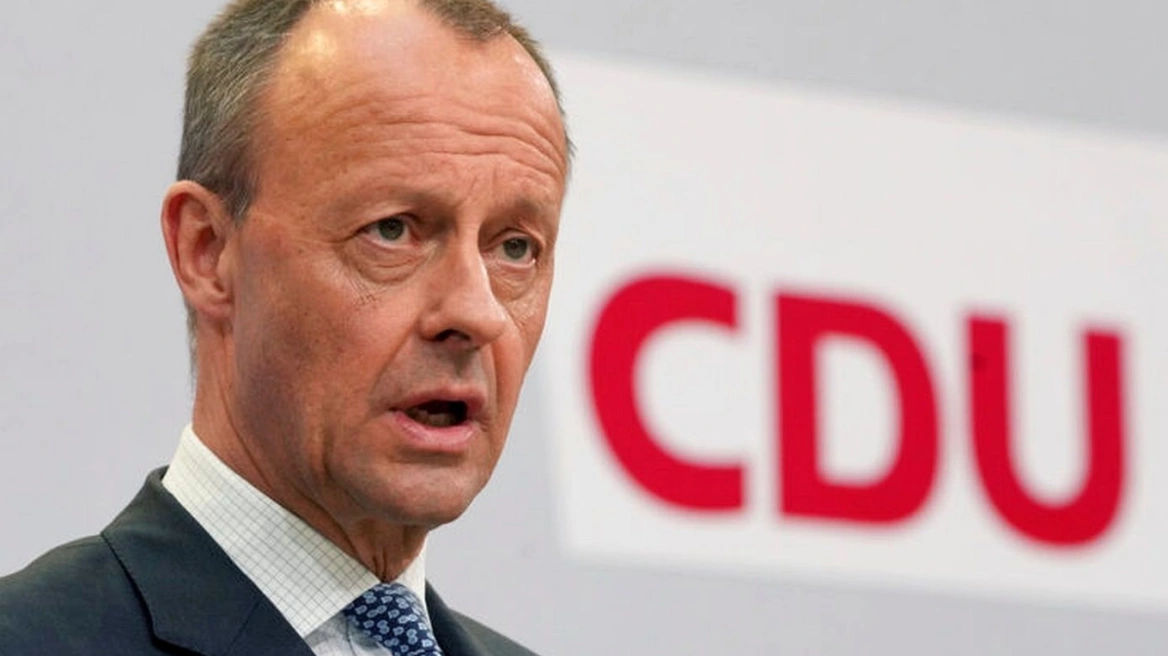 Μερτς: Τέσσερα χρόνια από τον πόλεμο στην Ουκρανία ο Πούτιν έχει φτάσει «στο βαθύτερο επίπεδο βαρβαρότητας»