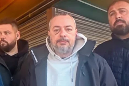 Βάζει λουκέτο στην επιχείρηση ο περιπτεράς στη Γαστούνη που ξυλοκοπήθηκε από ομάδα 20 Ρομά: «Δεν αξίζει τον κόπο, θα κάνω κάτι άλλο»