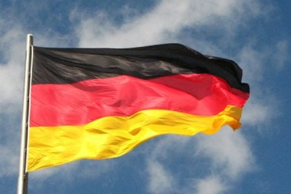 Υπέρ της παροχής μεγαλύτερης βοήθειας στην Ουκρανία τάσσεται ένας στους δύο Γερμανούς