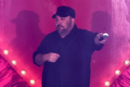 Γιώργος Αλκαίος: Δεν έχω ούτε είχα τάσεις φυγής, ήταν μια απόφαση για τη ζωή μου να φύγω στη Μήλο