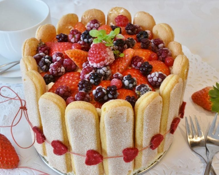 Ποιοι γιορτάζουν σήμερα 12 Φεβρουαρίου 