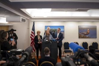 Στη Γροιλανδία Αμερικανοί γερουσιαστές σε αποστολή «αποκατάστασης της εμπιστοσύνης»