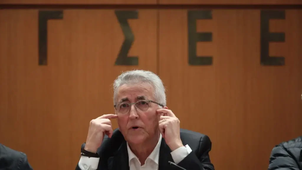 Νέα επίθεση Παναγόπουλου στο ΠΑΣΟΚ: Αιχμές της ΠΑΣΚΕ περί «υπονόμευσης» μετά το συνέδριο του ΕΚ Αθήνας