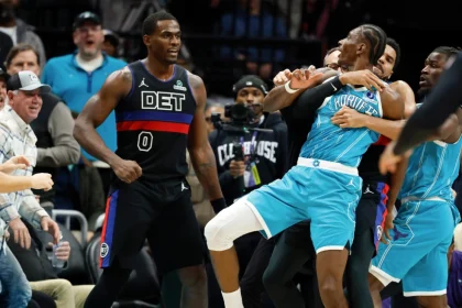 Άγριο ξύλο σε αγώνα του ΝΒΑ - Δείτε ΒΙΝΤΕΟ και ΦΩΤΟ