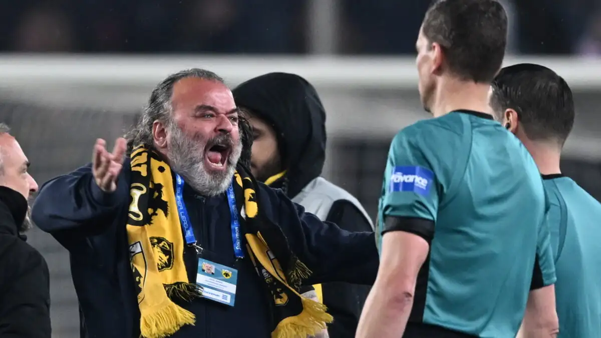 Ολυμπιακός για Ηλιόπουλο: Επιτέθηκε στον διαιτητή μέσα στον αγωνιστικό χώρο, επιτέθηκε φραστικά ακόμη και στον Μεντιλίμπαρ