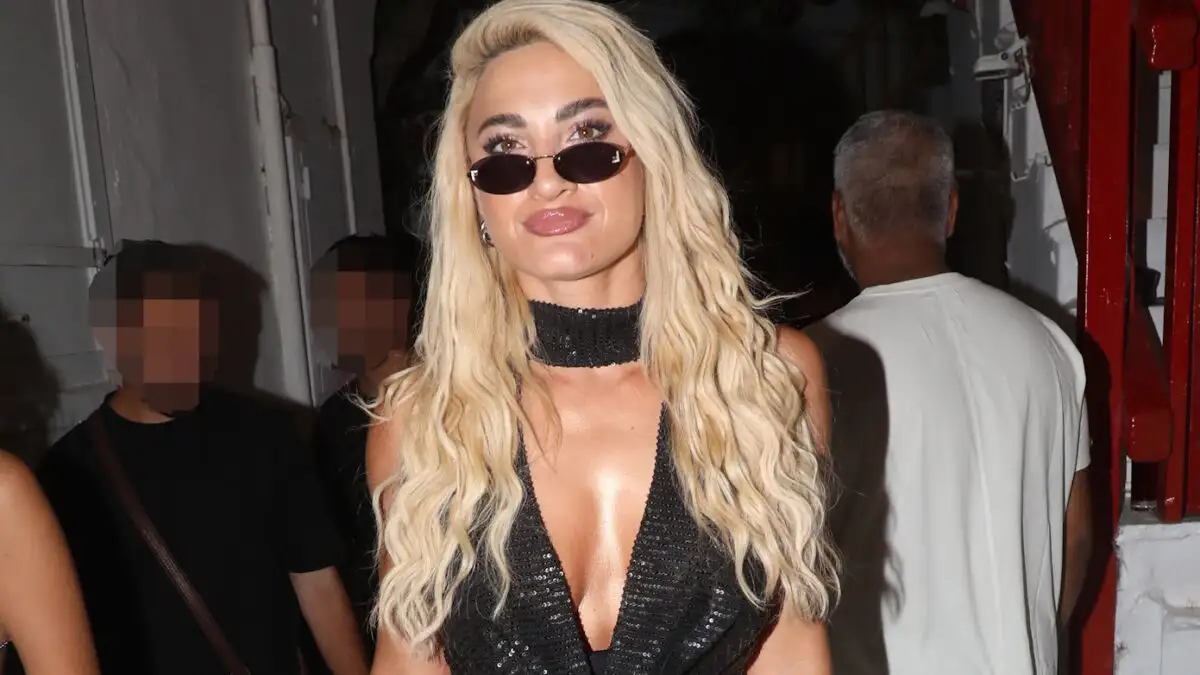 Η Ιωάννα Τούνη έκλεισε έναν χρόνο σχέσης με τον Δημήτρη Σπυριδωνίδη – Τι της χάρισε