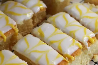 Εύκολο κέικ λεμονιού