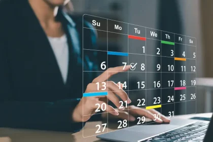 Όλες οι αργίες του 2026: Πότε πέφτουν Απόκριες, Τσικνοπέμπτη και Πάσχα