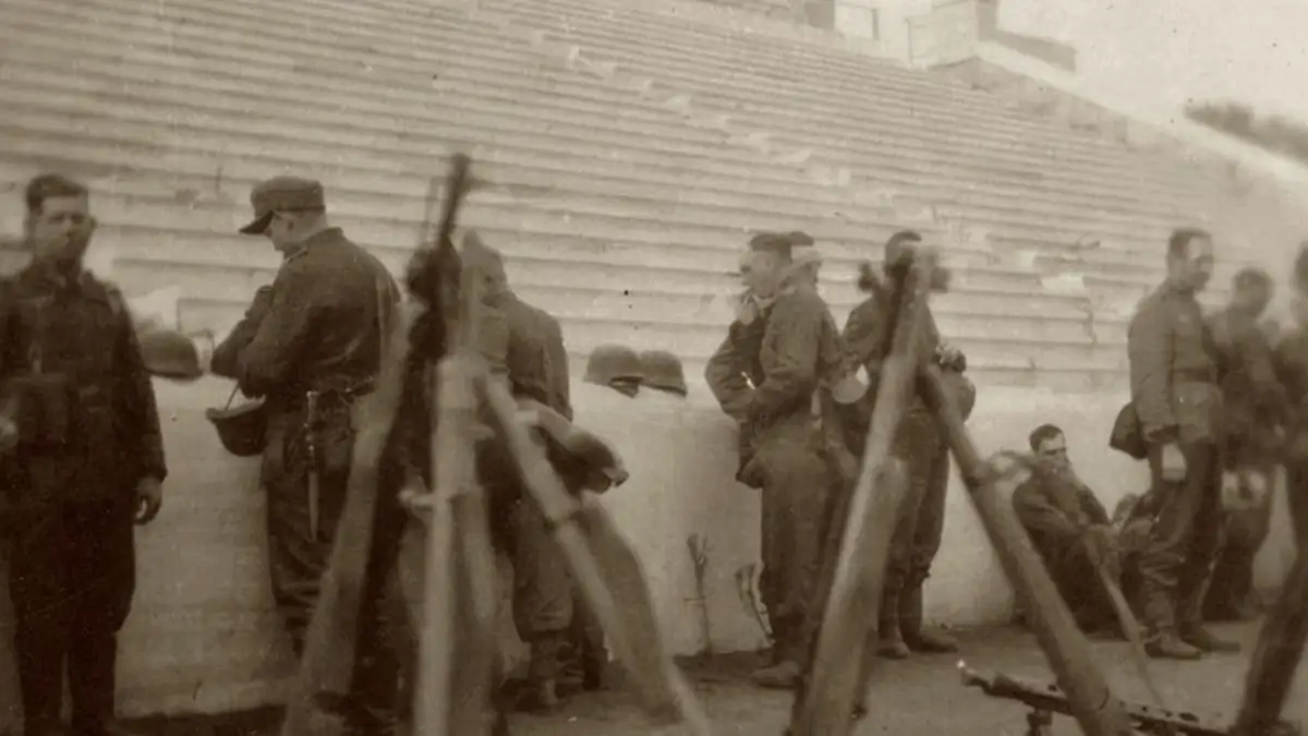 Στη Βουλή θα αποδοθούν οι φωτογραφίες των εκτελεσθέντων της Καισαριανής 