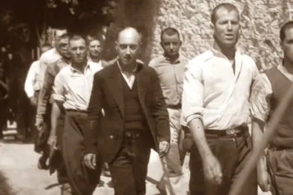 Υπουργείο Πολιτισμού: Μνημείο το σύνολο της συλλογής με τις φωτογραφίες από την εκτέλεση των 200 κομμουνιστών στην Καισαριανή