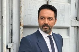 Γιώργος Κακούσης: «Όλες οι συναλλαγές μου είναι διαφανείς και ελέγξιμες» – Η αντίδραση του δημοσιογράφου μετά την εμπλοκή του ονόματός του στην υπόθεση Παναγόπουλου