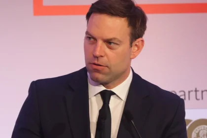 Συνέδριο κόμματος Κασσελάκη, εν μέσω αποχωρήσεων και διαγραφών