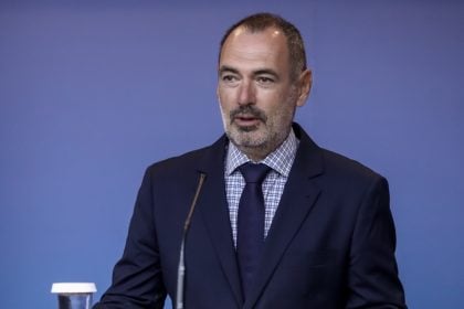 Πάτρα: Επίθεση με μπογιές και στο γραφείο του αχαιού βουλευτή Ανδρέα Κατσανιώτη