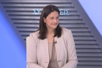 Κεραμέως: Αύξηση του κατώτατου μισθού από 1η Απριλίου, ιστορική κοινωνική συμφωνία το νομοσχέδιο για τις συλλογικές συμβάσεις