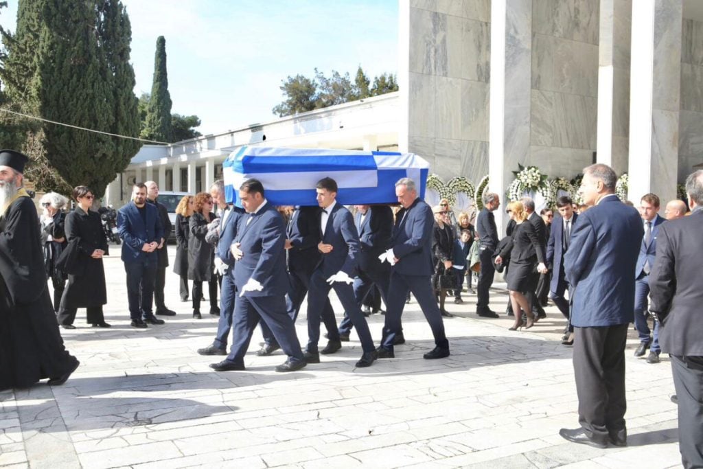 Αναστάσης Παπαληγούρας: Θλίψη στην κηδεία του πρώην υπουργού