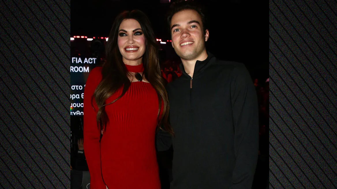 Η Κίμπερλι Γκιλφόιλ με τον γιο της στον ελληνικό τελικό της Eurovision, δείτε φωτογραφίες