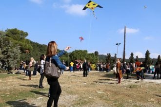 Καθαρή Δευτέρα στην Πάτρα με χαρταετούς, χορούς, μουσική τραγούδι και σαρακοστιανά εδέσματα