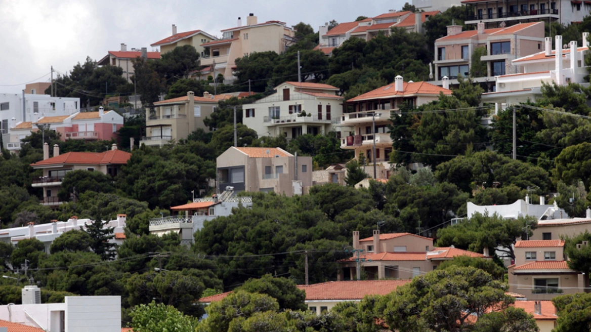 Το ΣτΕ παγώνει νέα τακτοποίηση-σκούπα για τα μεγάλα αυθαίρετα
