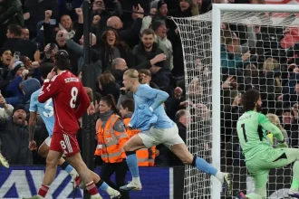 Λίβερπουλ – Μάντσεστερ Σίτι 1-2: Οι «πολίτες» πέτυχαν απίστευτη ανατροπή στο Άνφιλντ και παρέμειναν στο κυνήγι της Άρσεναλ