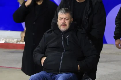 Μανώλης Κονταρός: «Όταν με το καλό γίνει ο γάμος της Δέσποινας Βανδή και του Βασίλη Μπισμπίκη, πιστεύω να είμαι κουμπάρος»