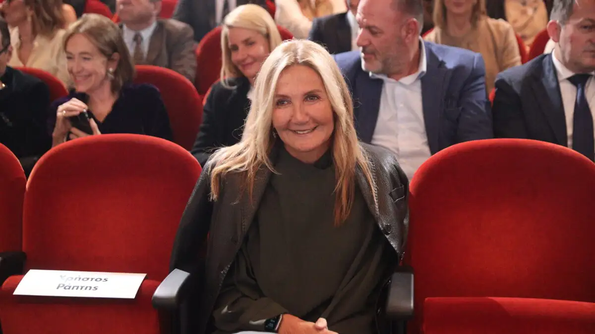 Εξιτήριο για την Μαρέβα Γκραμπόφσκι από το ΚΑΤ όπου χειρουργήθηκε και στα δύο χέρια