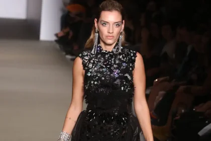 Μαρία Ένεζλη: Στο παρελθόν στην τηλεόραση υπήρχε σκληρό gossip αλλά το αλισβερίσι μεταξύ εκπομπών ήταν ελάχιστο