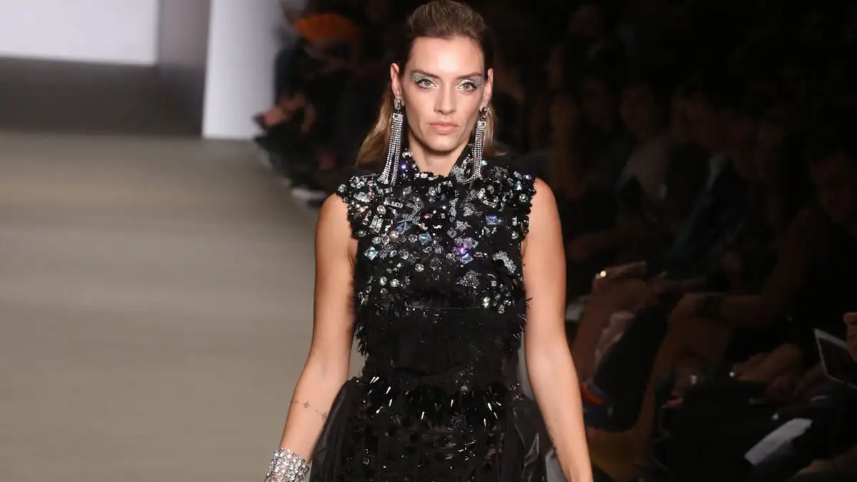 Μαρία Ένεζλη: Στο παρελθόν στην τηλεόραση υπήρχε σκληρό gossip αλλά το αλισβερίσι μεταξύ εκπομπών ήταν ελάχιστο