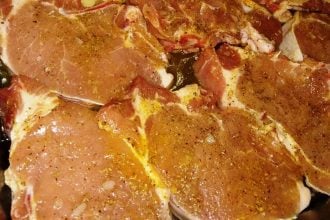 Μαρινάδα με πορτοκάλι και κουρκουμά για μπριζόλες