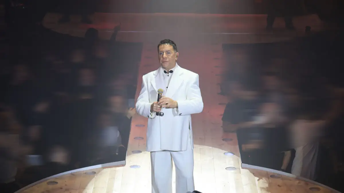 Ο Γιώργος Μαζωνάκης μεταφέρθηκε εσπευσμένα σε νοσοκομείο