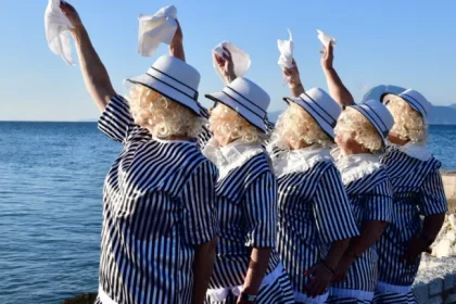 «Μερικοί το προτιμούν ξανθό» από τις ΣΦήγΚΕΣ στο Πάνθεον