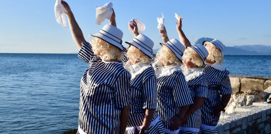 «Μερικοί το προτιμούν ξανθό» από τις ΣΦήγΚΕΣ στο Πάνθεον