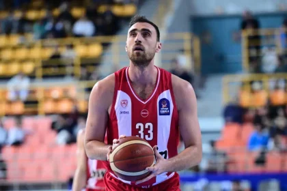 Ολυμπιακός: Με Μιλουτίνοφ στον τελικό του Κυπέλλου Ελλάδας οι Πειραιώτες, ποιοι ξένοι θα μείνουν εκτός