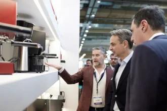 O Κυριάκος Μητσοτάκης στη HORECA 2026: Δοκίμασε καφέδες και μπύρα 