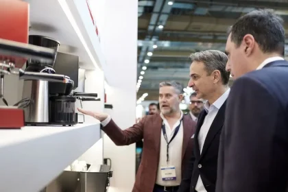 O Κυριάκος Μητσοτάκης στη HORECA 2026: Δοκίμασε καφέδες και μπύρα 