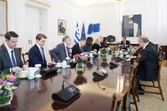 Μητσοτάκης: Συνάντηση με αντιπροσωπεία του Κογκρέσου των ΗΠΑ – «Οι σχέσεις μας βρίσκονται στο υψηλότερο επίπεδο όλων των εποχών»