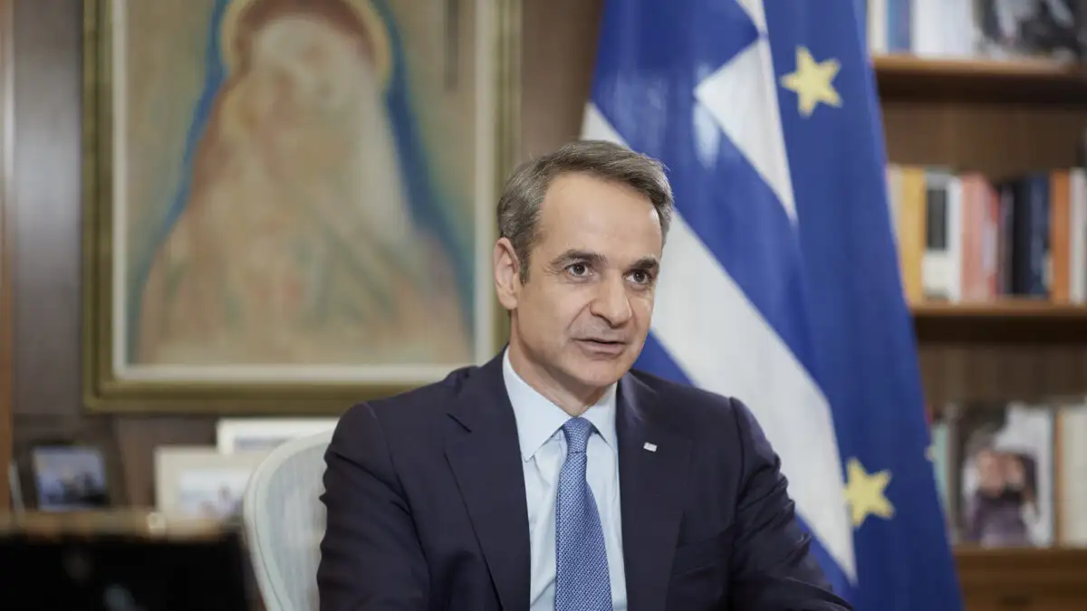 Μητσοτάκης: Τα κόμματα να προσέλθουν στον διάλογο για το Σύνταγμα χωρίς δογματισμούς - Μηδενική ανοχή στους διακινητές μεταναστών