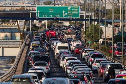 Αττική Οδός: Κλειστή έως την Κυριακή 22/2 στο ρεύμα προς Αεροδρόμιο – Μποτιλιάρισμα και ταλαιπωρία για τους οδηγούς