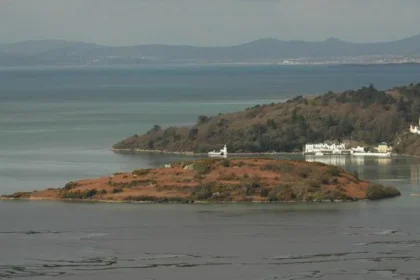 Πωλείται βασιλικό νησί με τιμή όσο ένα σπίτι αλλά κρύβει μία παγίδα