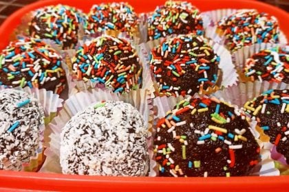 Τρουφάκια χωρίς ζάχαρη με τρούφα σοκολάτας