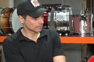 Γιώργος Παπαγεωργίου: Σκηνοθετεί την παράσταση αφιέρωμα για τον Τσιτσάνη - «Ανυπέρβλητος συνθέτης»